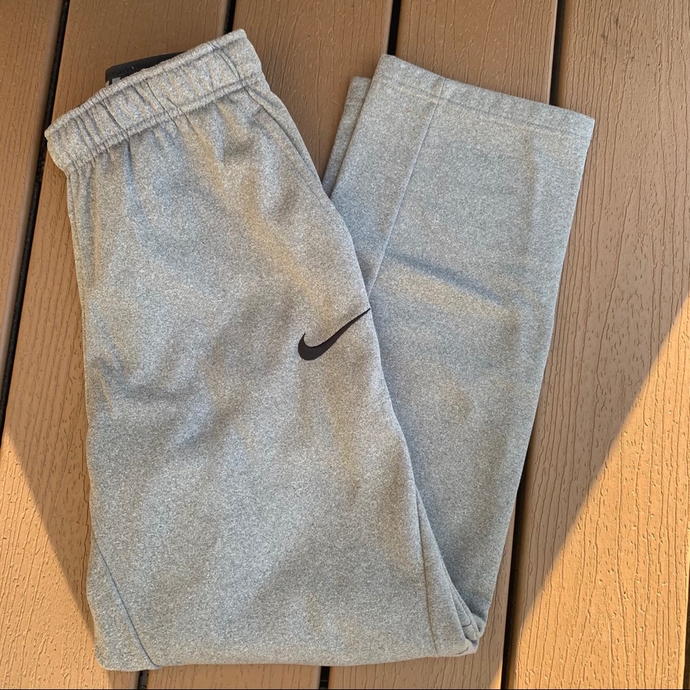 Nike Men’s Therma Fleece Sweatpants - Small